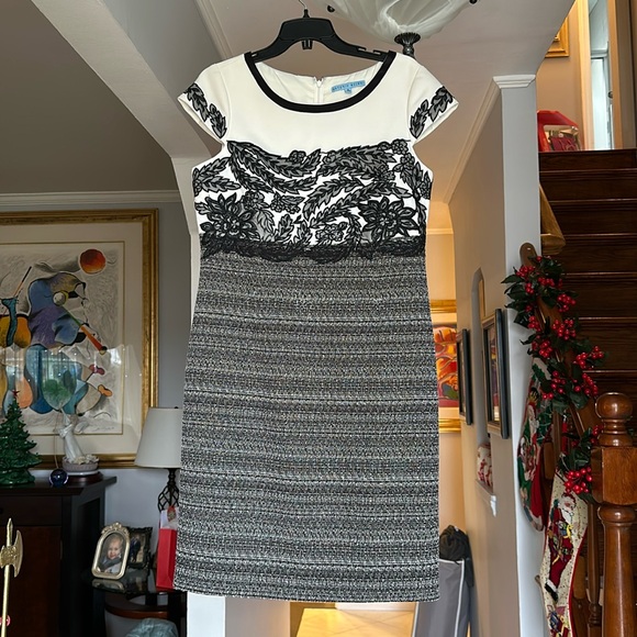 Antonio Melani Embroidered Tweed Dress Sz 10 - Picture 1 of 10